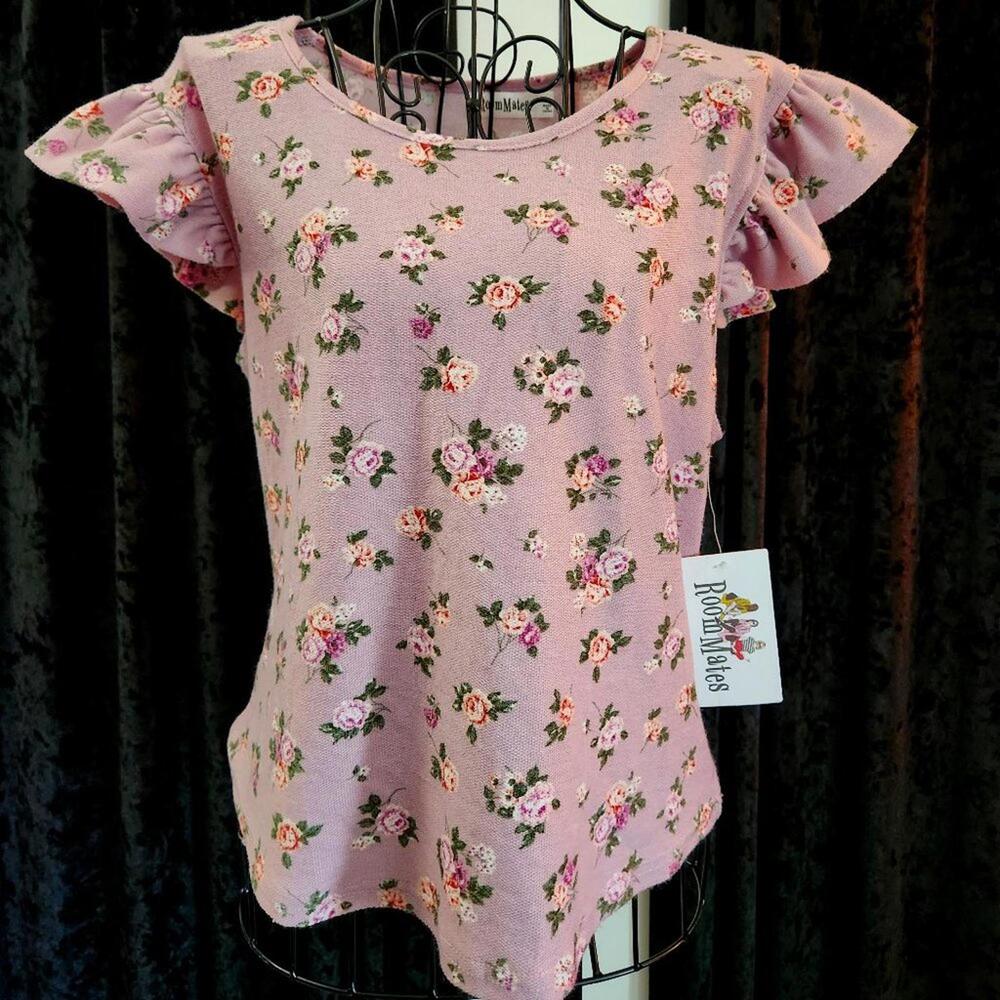 floral blouse with flutter sleeves NWT